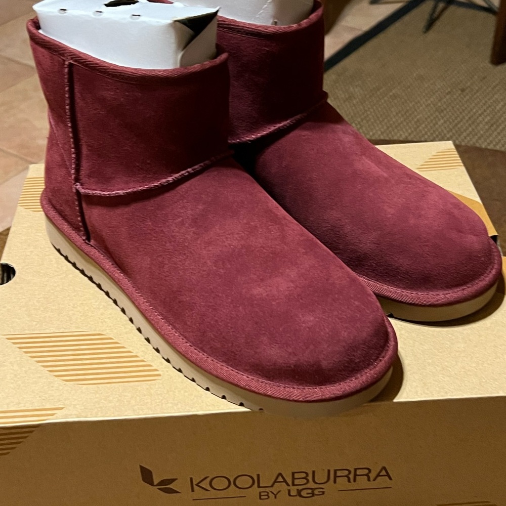Koolaburra by uggs Womens boots size 9 brand new
